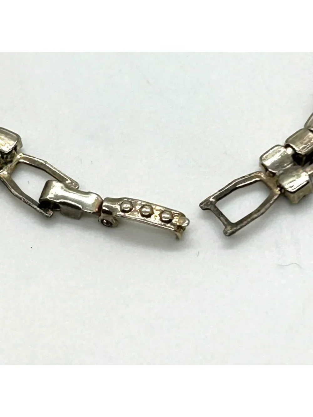 Vintage Tennis Bracelet With Black & Clear Rhinestones Silver Tone 6.5 Inches Lo - Picture 8 of 11